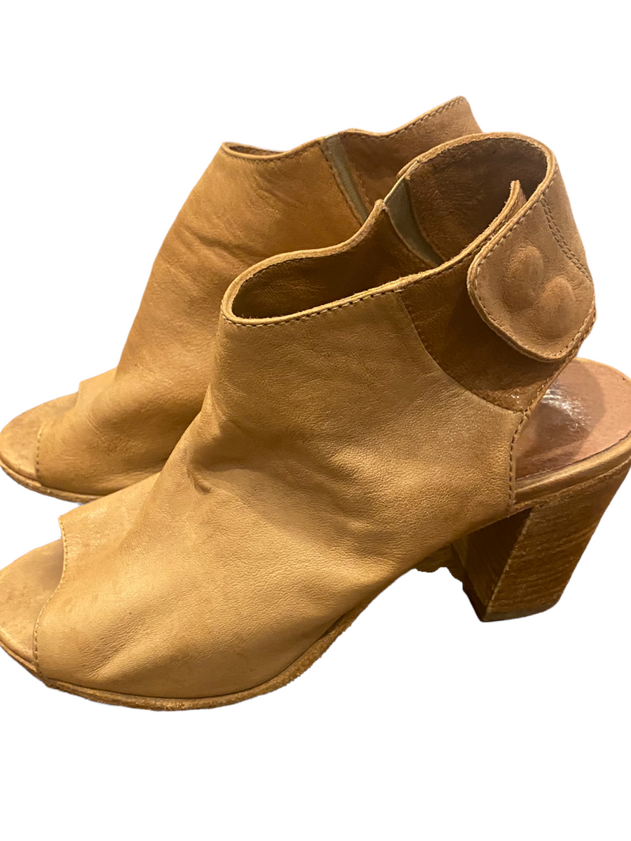 VERO CUOIO 150.00 Made in Italy Soft Butterscotch Leather