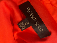 TADASHI SHOJI $265.00 Red Lace V Neck Sleeveless Midi Dress Size 6